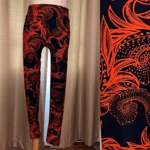 LuLaRoe Navy Orange Fiery Paisley Pattern Stretch Leggings Womens One Size